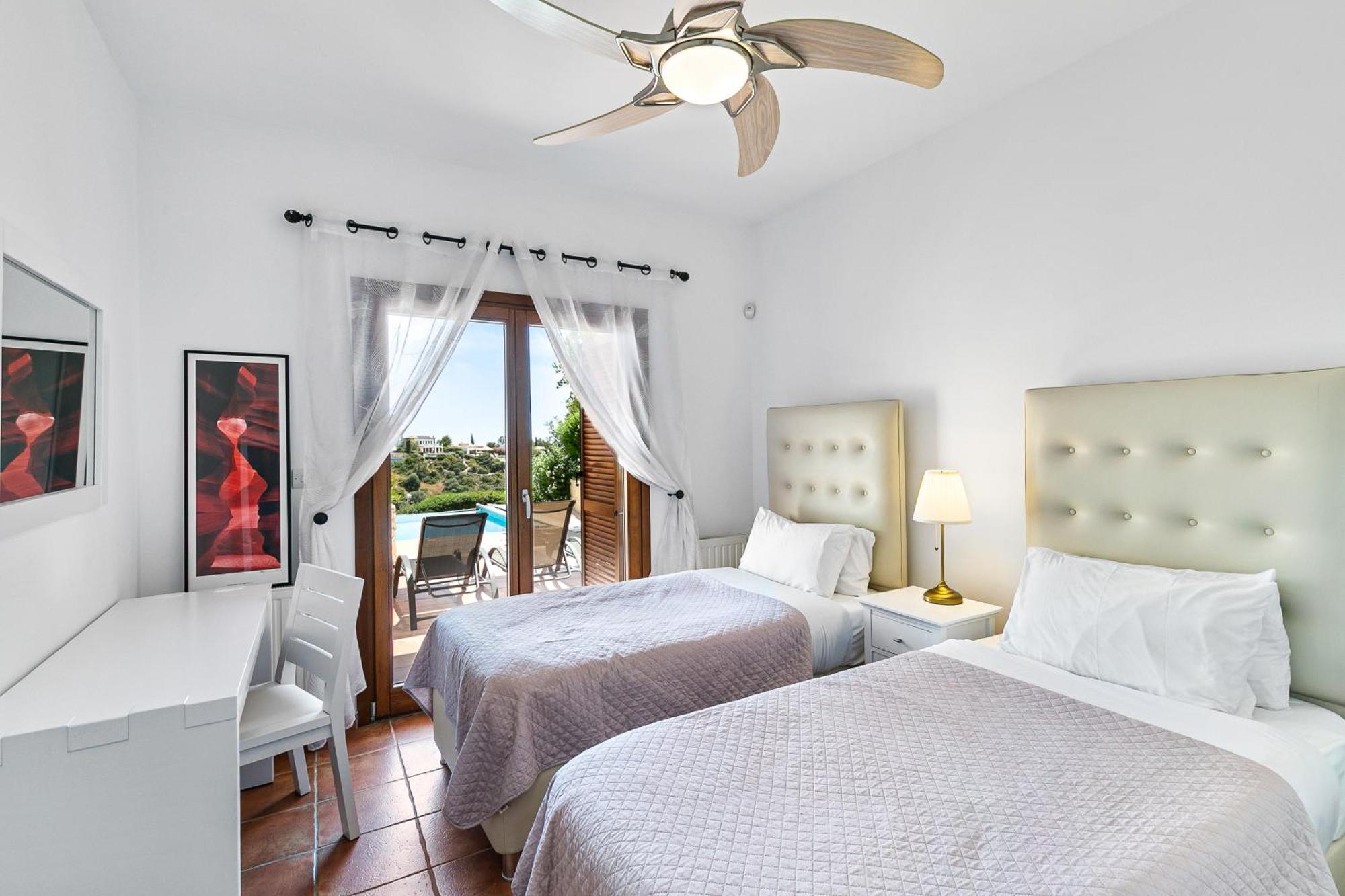 4 Bedroom Villa Helidoni With Private Infinity Pool, Aphrodite Hills Resort Kouklia Bagian luar foto