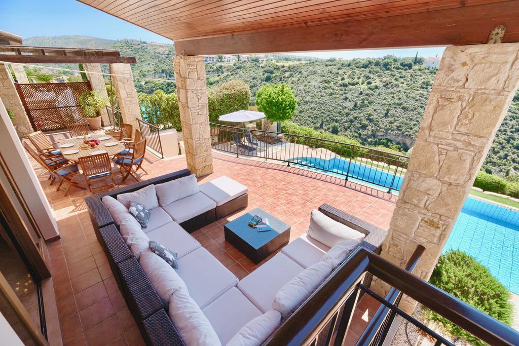 4 Bedroom Villa Helidoni With Private Infinity Pool, Aphrodite Hills Resort Kouklia Bagian luar foto
