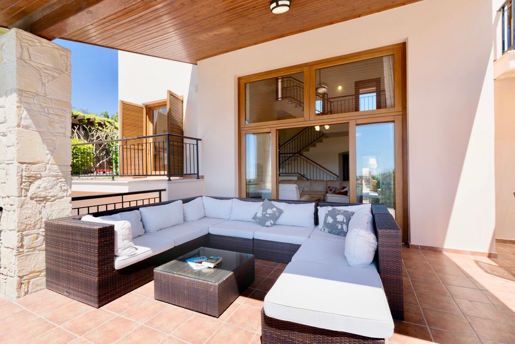 4 Bedroom Villa Helidoni With Private Infinity Pool, Aphrodite Hills Resort Kouklia Bagian luar foto