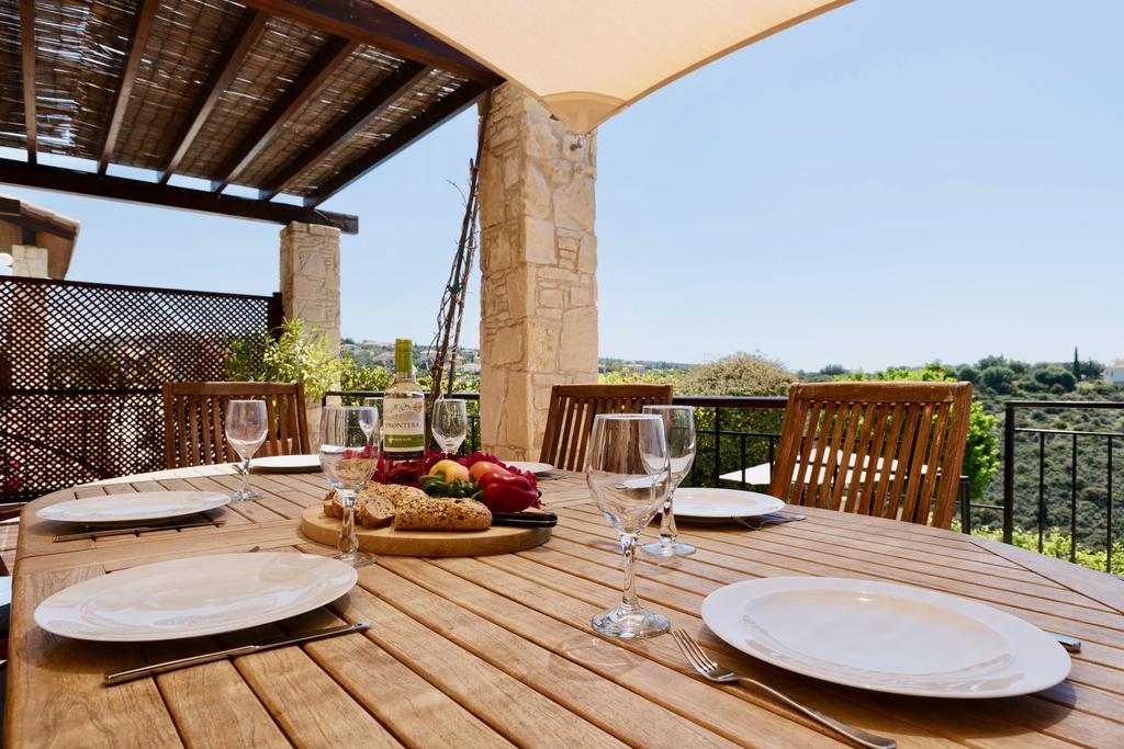 4 Bedroom Villa Helidoni With Private Infinity Pool, Aphrodite Hills Resort Kouklia Bagian luar foto
