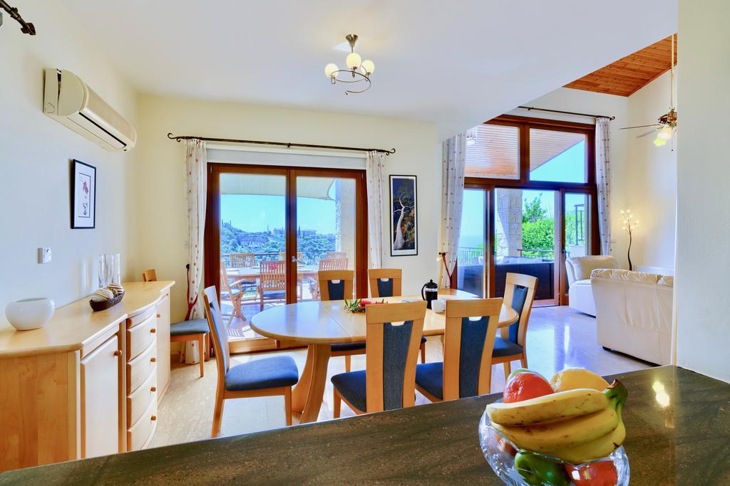 4 Bedroom Villa Helidoni With Private Infinity Pool, Aphrodite Hills Resort Kouklia Bagian luar foto