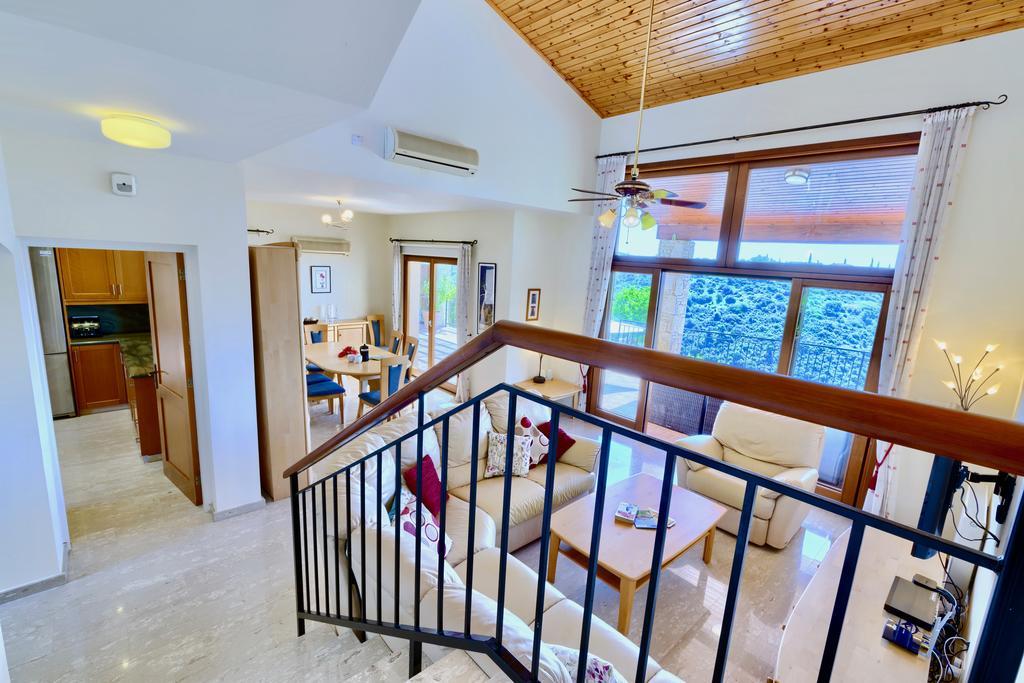 4 Bedroom Villa Helidoni With Private Infinity Pool, Aphrodite Hills Resort Kouklia Bagian luar foto